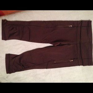Lululemon Capri size 4 black